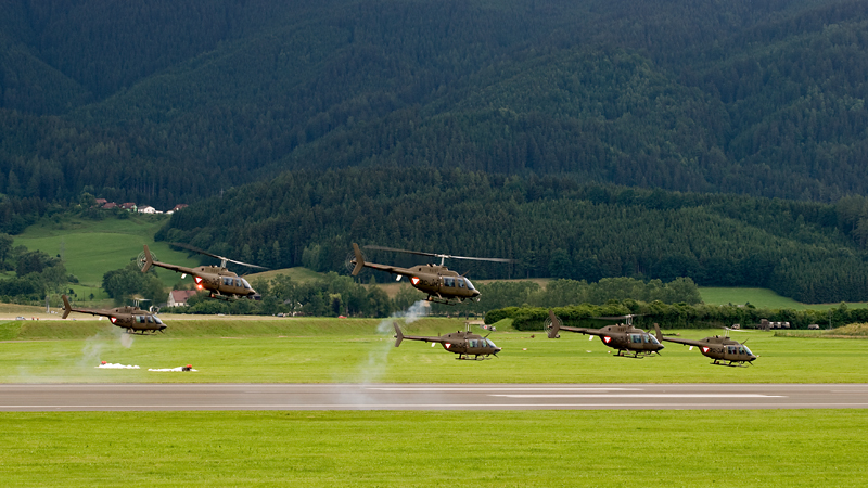 081_AirPower_Agusta AB-206A JetRanger.jpg
